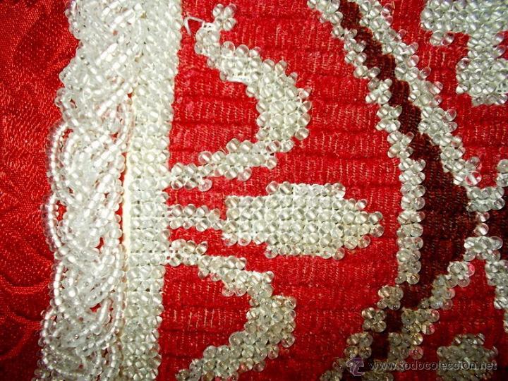 Antig&uuml;edades: CASULLA ROJA BORDADO CRISTAL - Foto 5