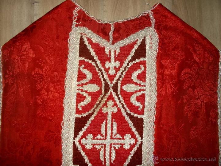 Antig&uuml;edades: CASULLA ROJA BORDADO CRISTAL - Foto 8