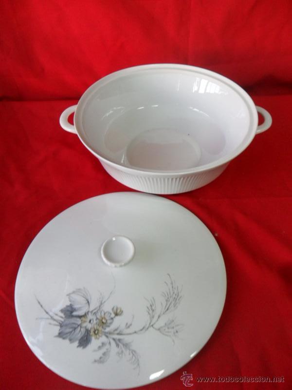 Antig&uuml;edades: sopera de porcelana - Foto 2