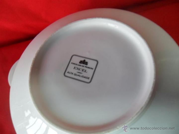 Antig&uuml;edades: sopera de porcelana - Foto 3