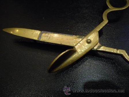 Antig&uuml;edades: ANTIGUAS TIJERAS DESPABILADERAS EN BRONCE - Foto 2