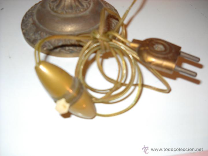Antig&uuml;edades: Antigua l&aacute;mpara de bronce - Foto 5