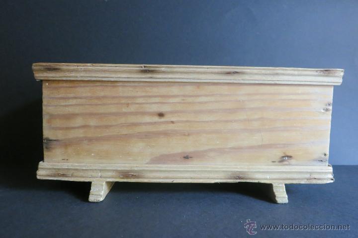 Antig&uuml;edades: caja de madera Castellana de cubiertos - Foto 3