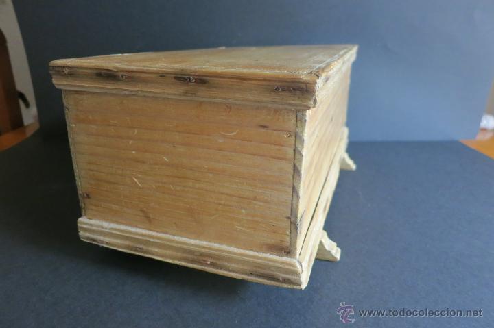 Antig&uuml;edades: caja de madera Castellana de cubiertos - Foto 5