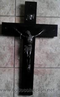 Antig&uuml;edades: Cruz de madera y bronce - Foto 1
