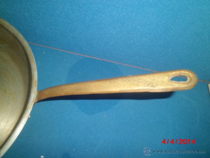 Antig&uuml;edades: ANTIGUA SARTES DE COBRE CON EL MANGO DE BRONCE - Foto 4