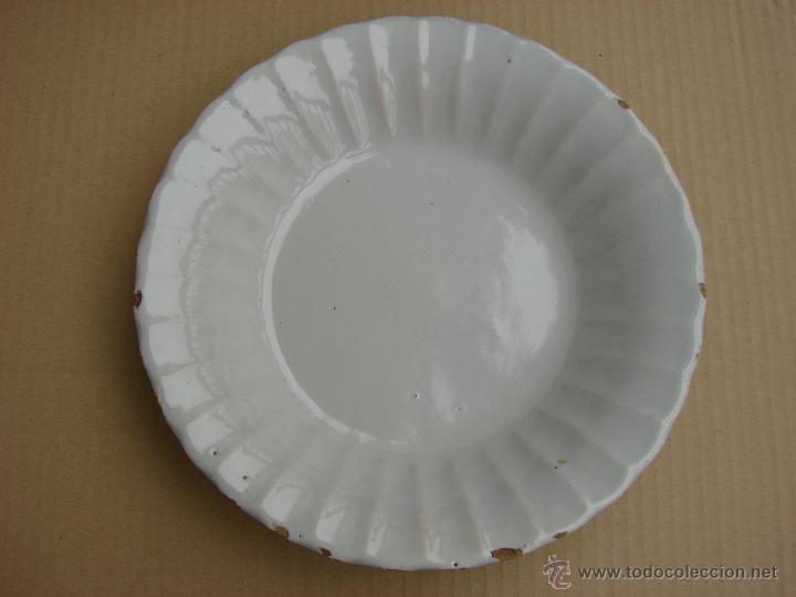 Antig&uuml;edades: ANTIGUO PLATO DE ALCORA - Foto 1