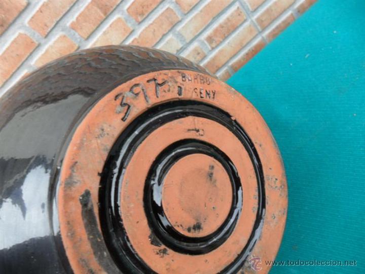 Antig&uuml;edades: jarron de barro firmado - Foto 3