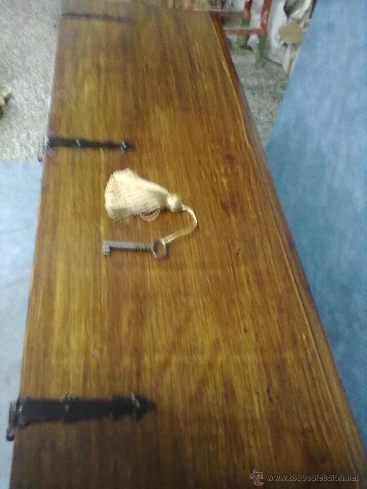 Antig&uuml;edades: ARCA ARCON BAUL SOBRE PATAS TORNEADAS - Foto 12