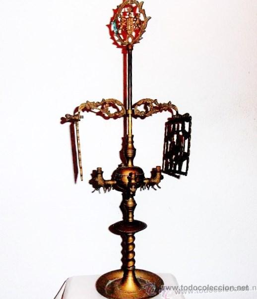 Antig&uuml;edades: CANDIL DE BRONCE DE CUATRO LUCES, 55 CM DE ALTO - Foto 2