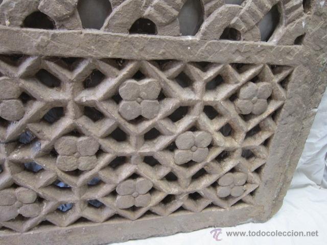 Antig&uuml;edades: Preciosa piedra tallada con dibujos geom&eacute;tricos de forma rectangular, de origen oriental. - Foto 3