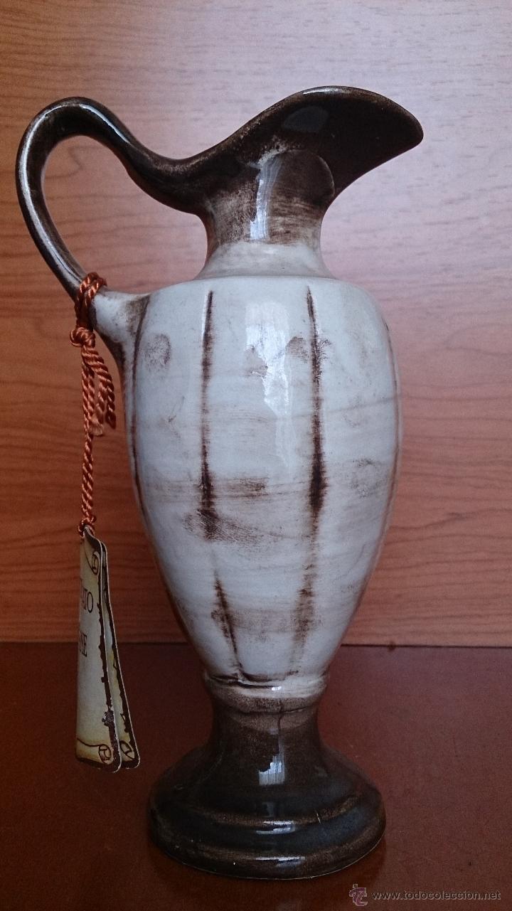 Antigüedades: Jarra antigua en cerámica Italiana CAPODIMONTE, con flores en relieve y certificado de origen. - Foto 3 - 42812025