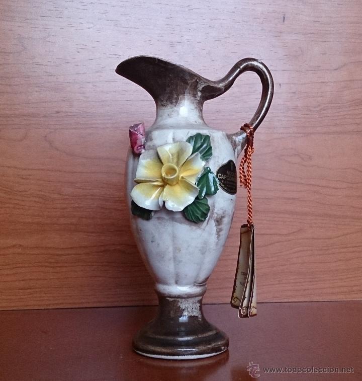 Antigüedades: Jarra antigua en cerámica Italiana CAPODIMONTE, con flores en relieve y certificado de origen. - Foto 7 - 42812025