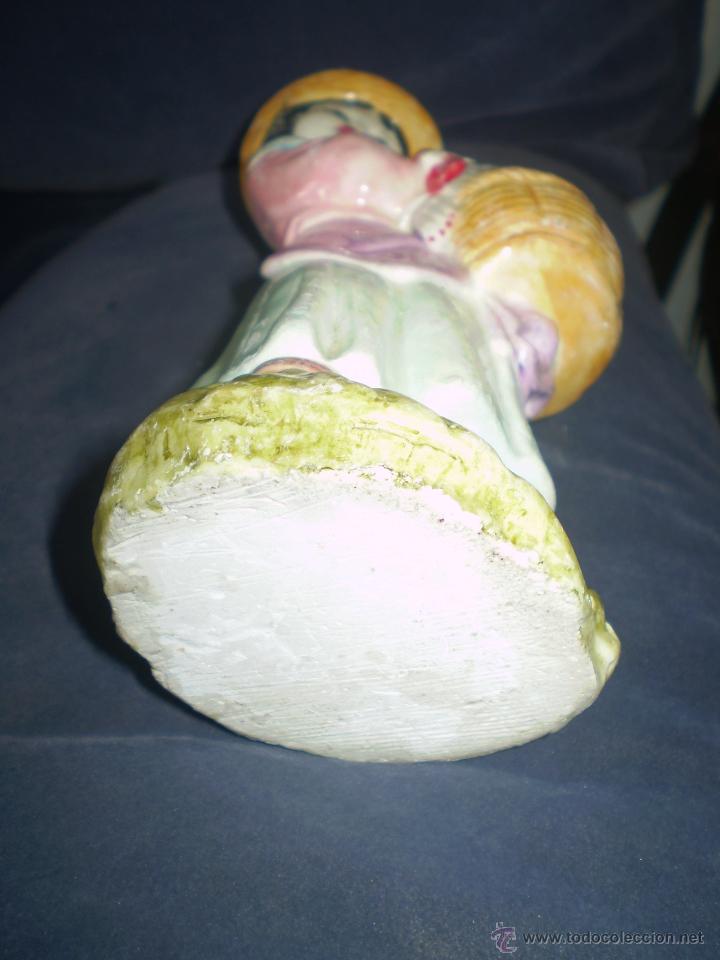 Antig&uuml;edades: NI&Ntilde;A CON CESTA Y GALLINA - Foto 3