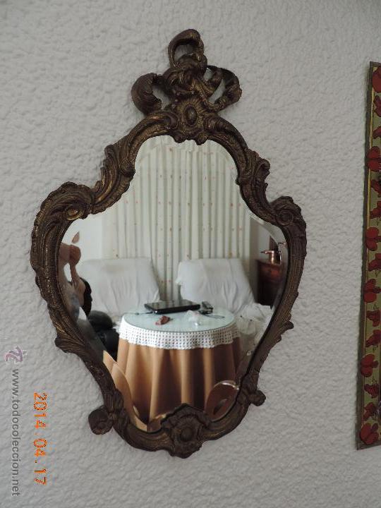 Antig&uuml;edades: antiguo espejo de bronce a&ntilde;os30 - Foto 1