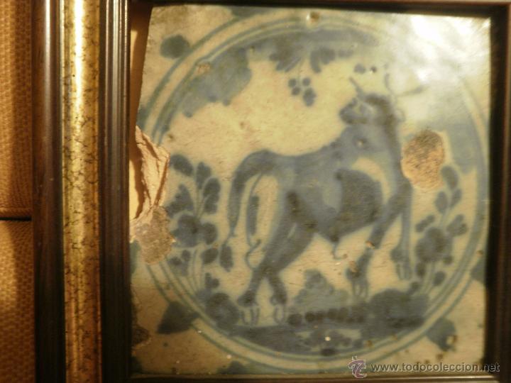 Antig&uuml;edades: Azulejo con toro. - Foto 2