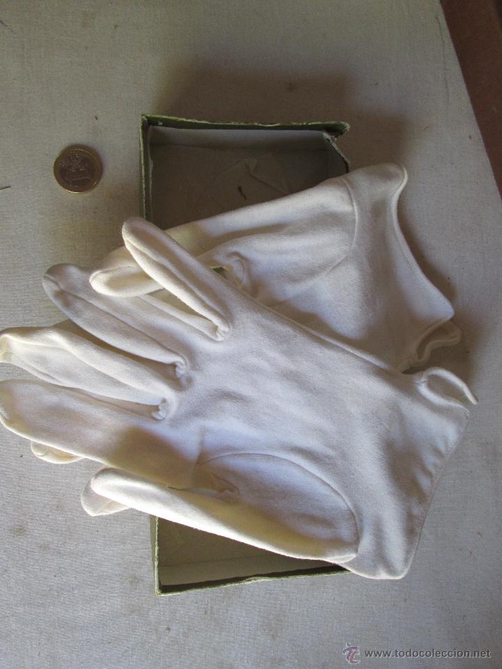 Antig&uuml;edades: GUANTES - Foto 1