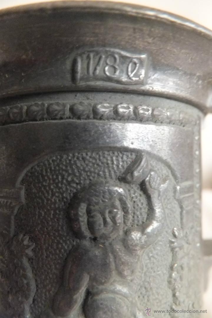 Antig&uuml;edades: Medida de esta&ntilde;o decorada con ni&ntilde;o sobre barril - Foto 4