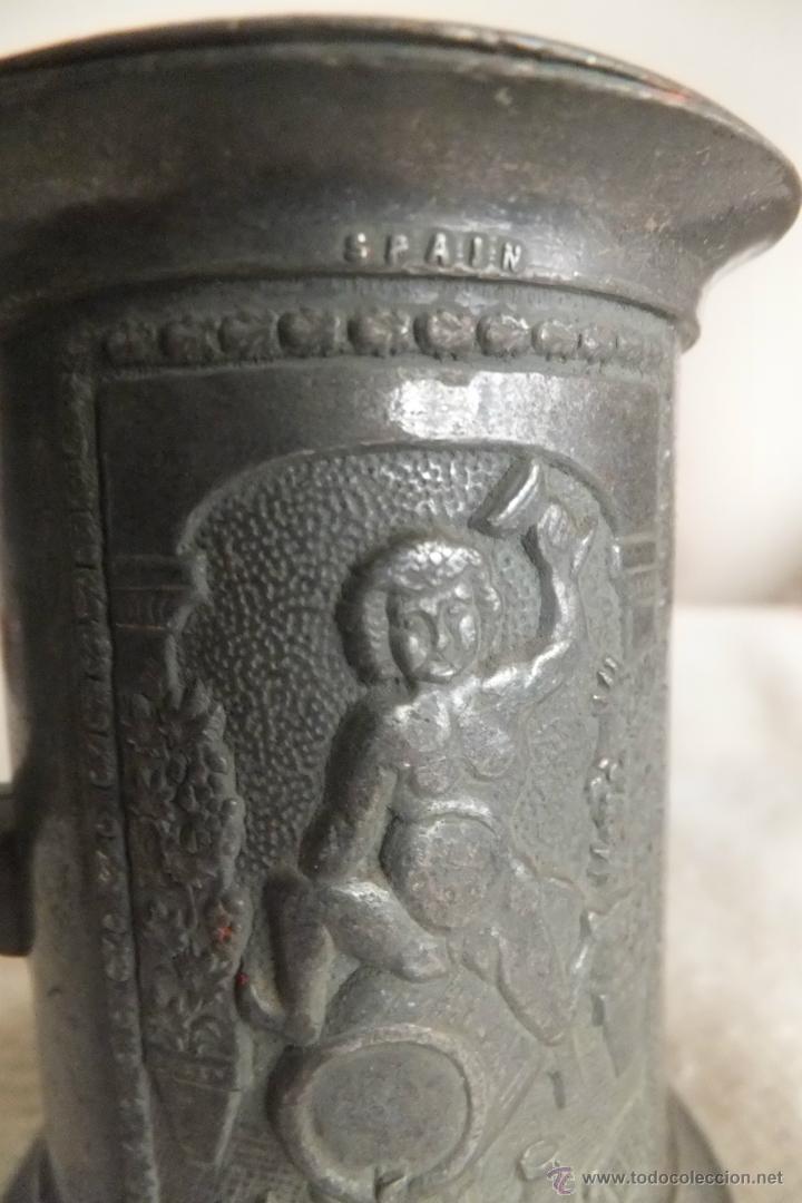 Antig&uuml;edades: Medida de esta&ntilde;o decorada con ni&ntilde;o sobre barril - Foto 5