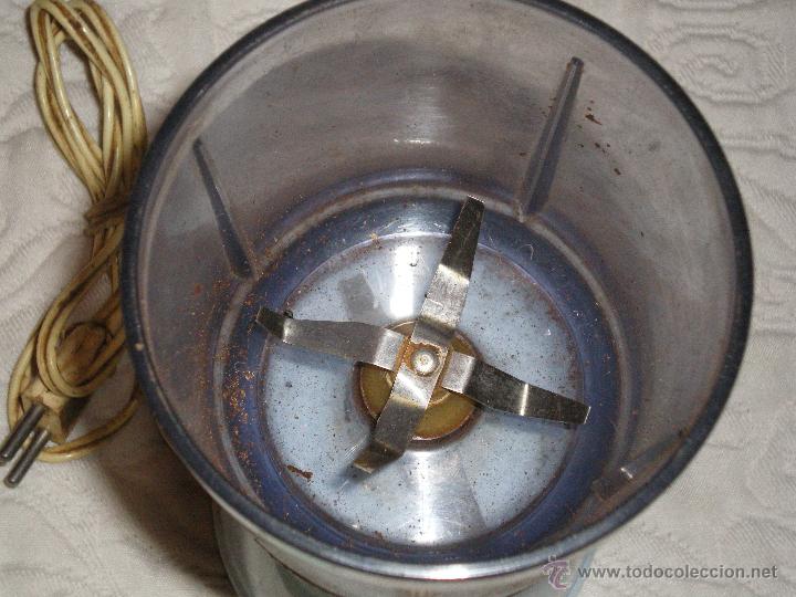 Antig&uuml;edades: MAGNIFICO MOLINILLO Y BATIDORA TAURUS  DE 1961 - Foto 6