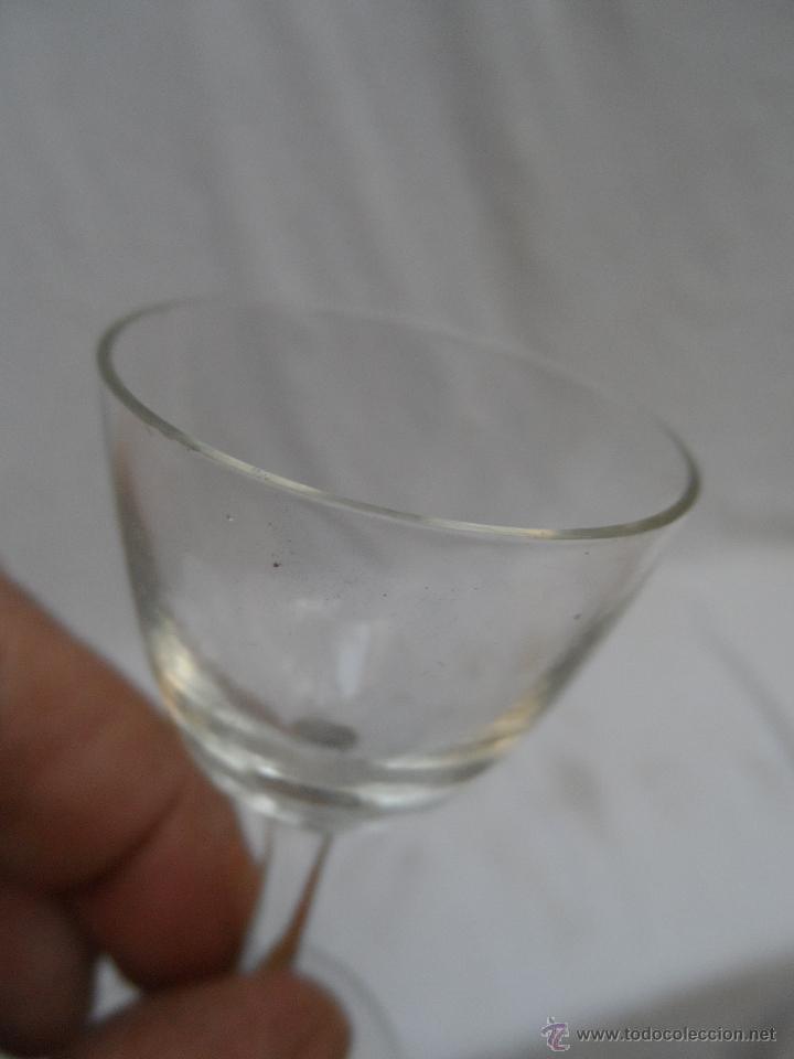 Antig&uuml;edades: copa vaso chupito licor de cristal - Foto 2