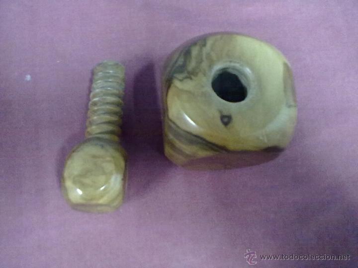 Antig&uuml;edades: CASCANUECES MADERA DE OLIVO - Foto 1