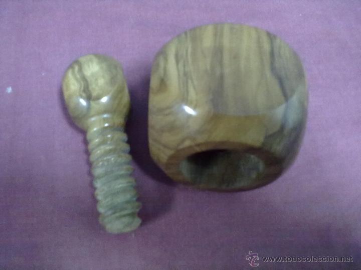 Antig&uuml;edades: CASCANUECES MADERA DE OLIVO - Foto 2