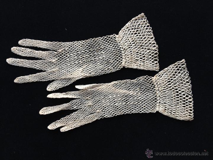 Antig&uuml;edades: PAR DE GUANTES - Foto 1