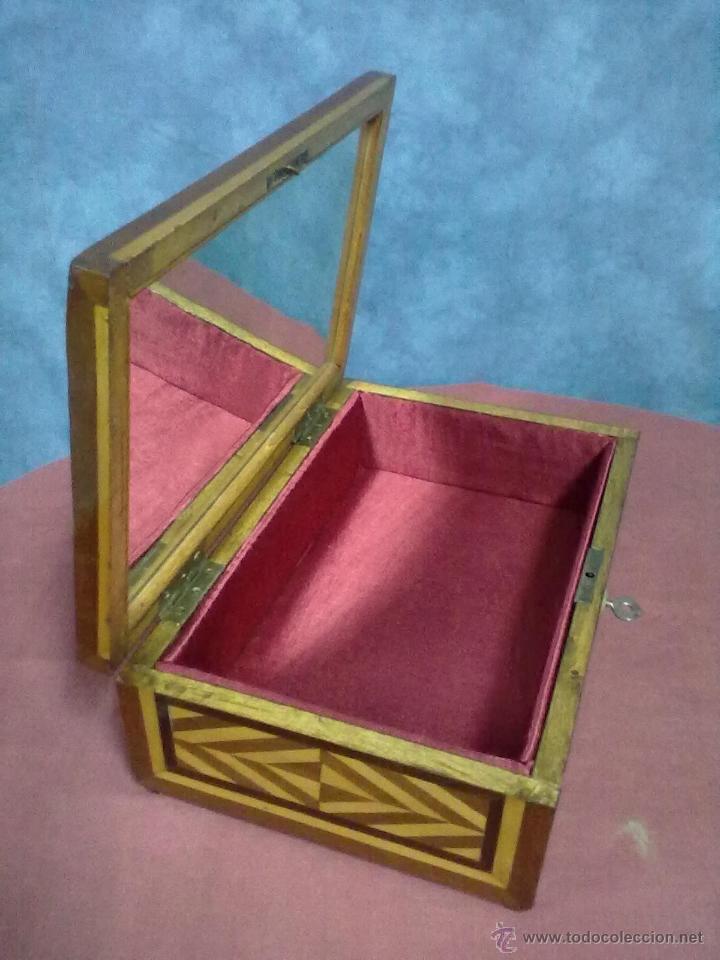 Antig&uuml;edades: CAJA JOYERO TARACEA RESTAURADA. - Foto 2