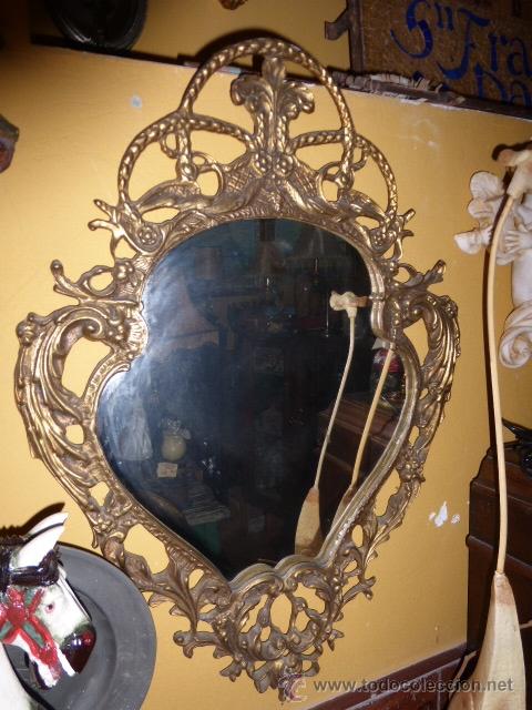 Antig&uuml;edades: ESPEJO ANTIGUO CON MARCO DE BRONCE. - Foto 2