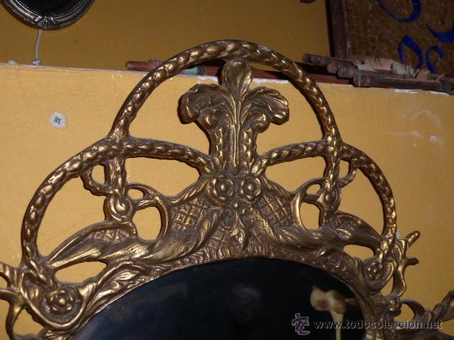 Antig&uuml;edades: ESPEJO ANTIGUO CON MARCO DE BRONCE. - Foto 3