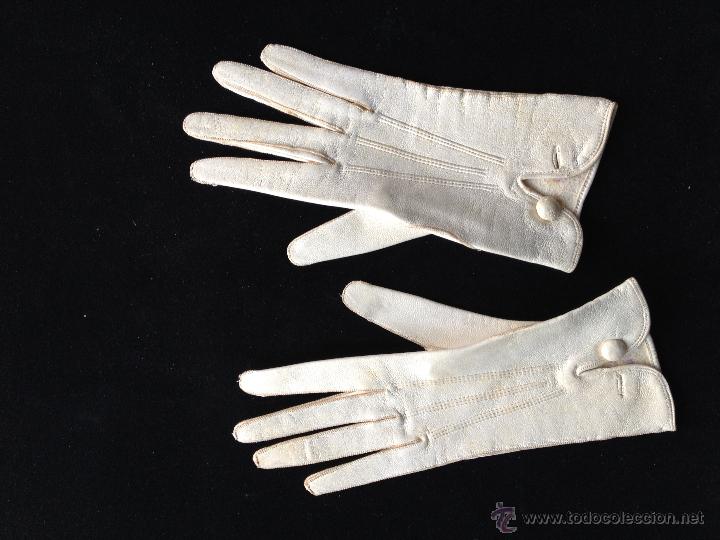Antig&uuml;edades: PAR DE GUANTES - Foto 4