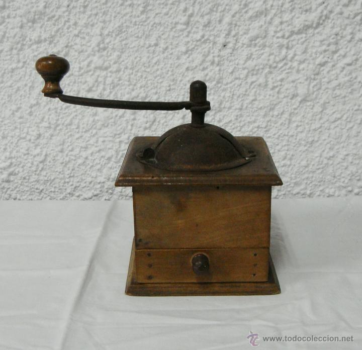 Oggetti Antichi: Antiguo Molinillo de Caf&eacute;.