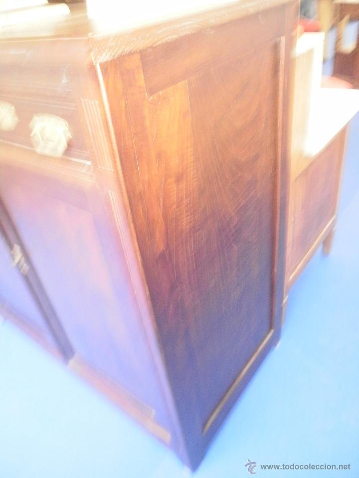 Antig&uuml;edades: COMODA - Foto 3