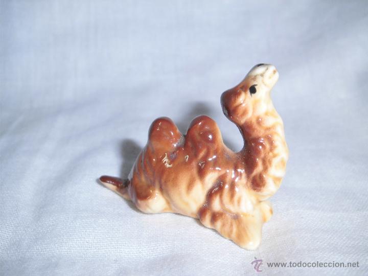 Antig&uuml;edades: CAMELLO PORCELANA  MINIATURA - Foto 2