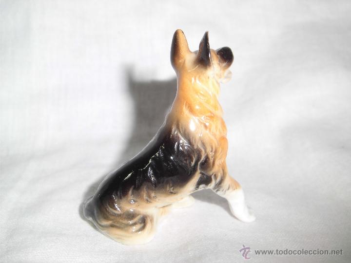 Antig&uuml;edades: PERRO PORCELANA MINIATURA - Foto 2