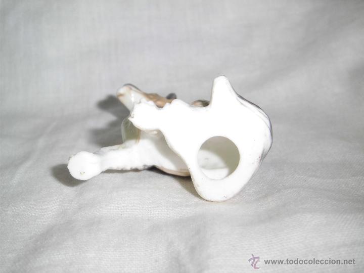 Antig&uuml;edades: PERRO PORCELANA MINIATURA - Foto 3
