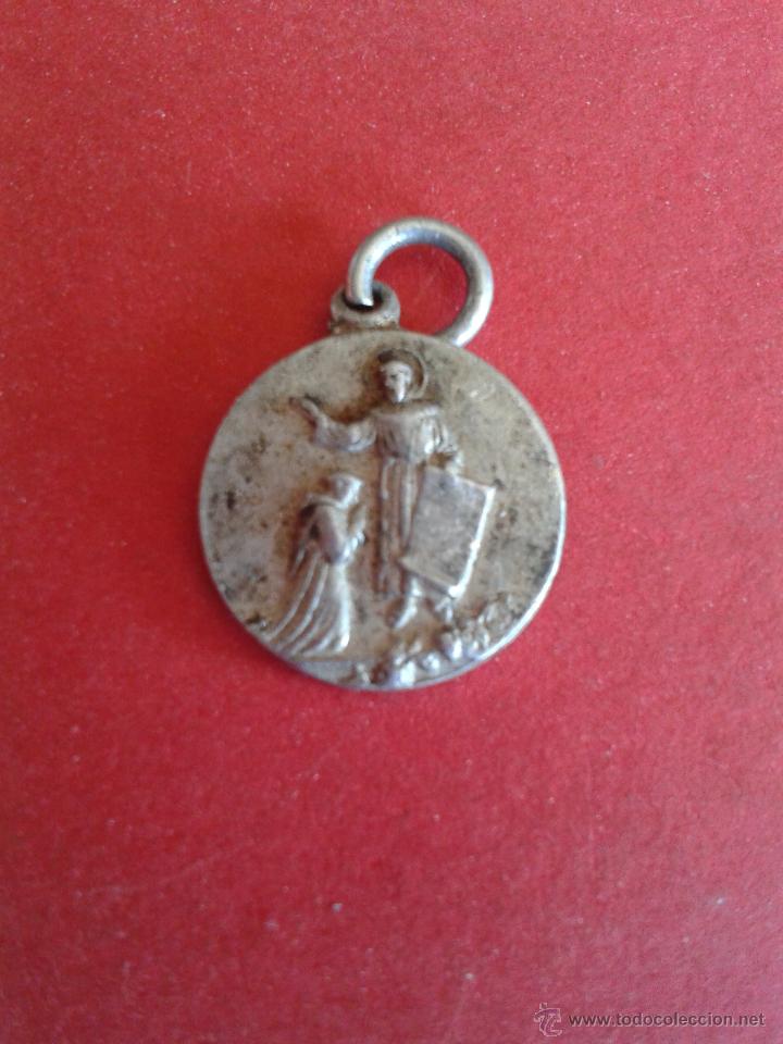 Antig&uuml;edades: ANTIGUA MEDALLA RELIGIOSA. A IDENTIFICAR. - Foto 1