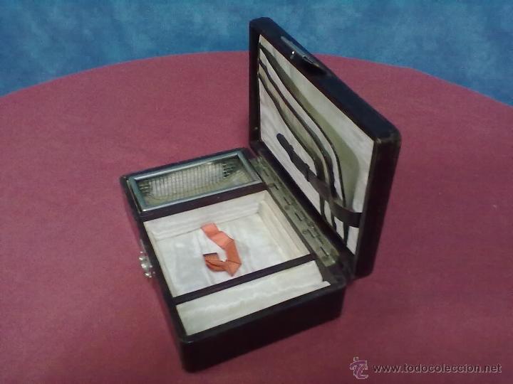 Antig&uuml;edades: CAJA JOYERO CUERO - Foto 2