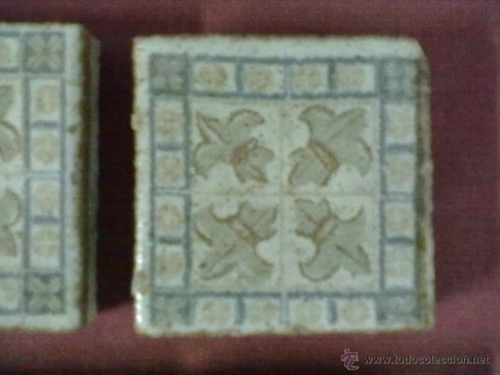 Antig&uuml;edades: 8 BALDOSAS AZULEJOS OLAMBRILLAS FLOR DE LIS - Foto 2