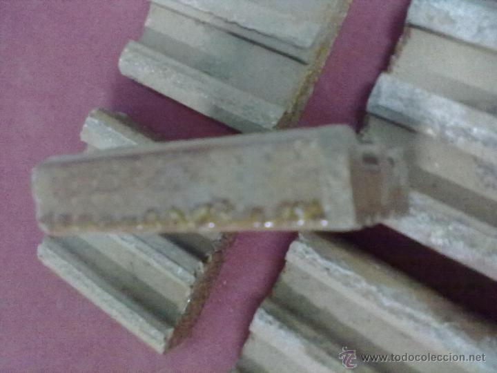 Antig&uuml;edades: 8 BALDOSAS AZULEJOS OLAMBRILLAS FLOR DE LIS - Foto 4