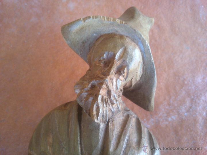 Antig&uuml;edades: FIGURA TALLADA DE PERSONAJE ERRANTE - Foto 2