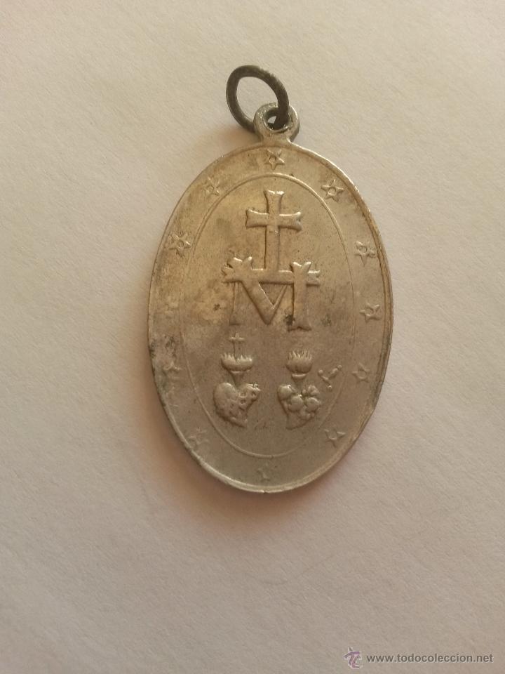 Antig&uuml;edades: medalla religiosa virgen de 3,6 x 2,2 cms - Foto 2