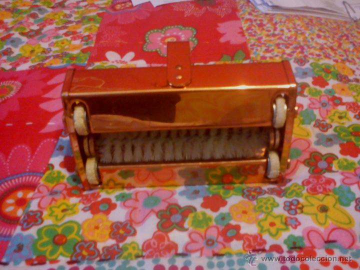 Antig&uuml;edades: Cepillo rectangular recoge migas de mesa en cobre - Foto 2