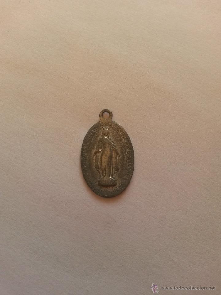 Antig&uuml;edades: Medalla religiosa virgen 2,5 x 1,5 cms - Foto 1
