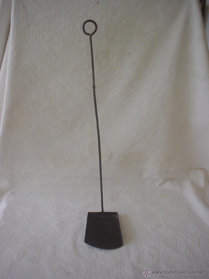 Antig&uuml;edades: PALA PARA BRASERO - CHIMENEA - ESTUFA - Foto 1