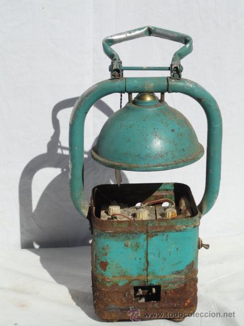 Antig&uuml;edades: ANTIGUA LINTERNA CON BATERIA. - Foto 1