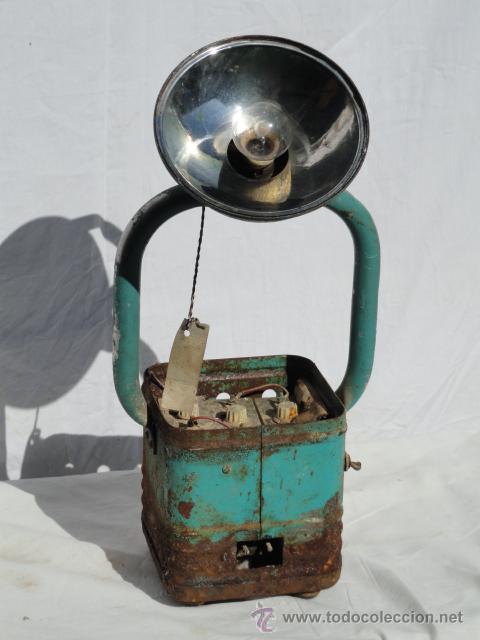 Antig&uuml;edades: ANTIGUA LINTERNA CON BATERIA. - Foto 2