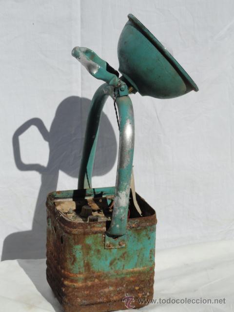 Antig&uuml;edades: ANTIGUA LINTERNA CON BATERIA. - Foto 3