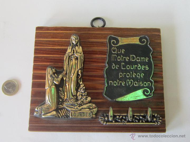 Antig&uuml;edades: VIRGEN DE LOURDES EN MADERA Y PASTA - Foto 1